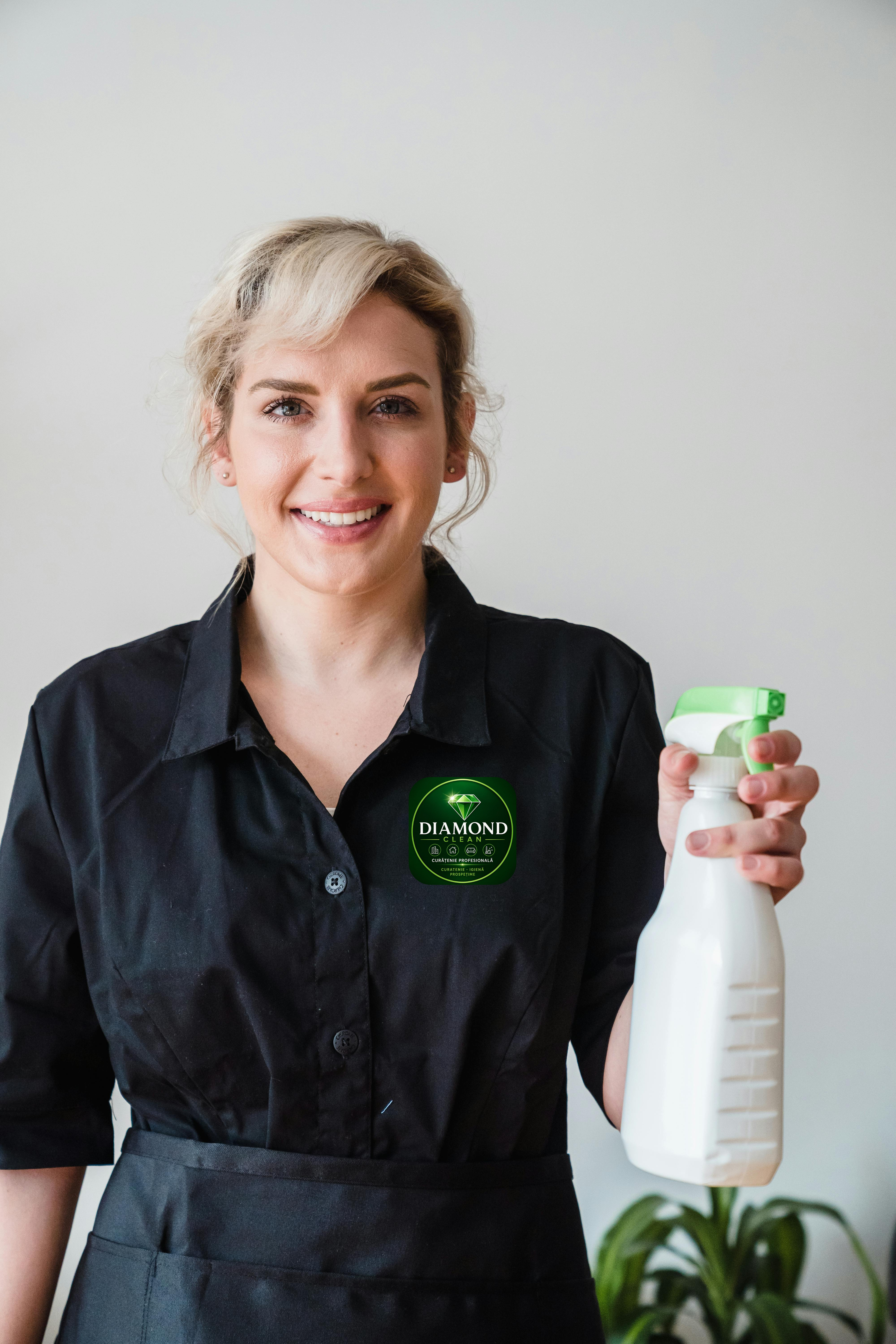 Specialist curățenie Diamond Clean